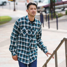 Load image into Gallery viewer, Tahoe Flannel Shirt - Teal
